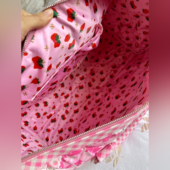 🍒SOLD🍒 Strawberry Shortcake Quilted Weekender Bag by Dolls kill - Picture 13 of 15